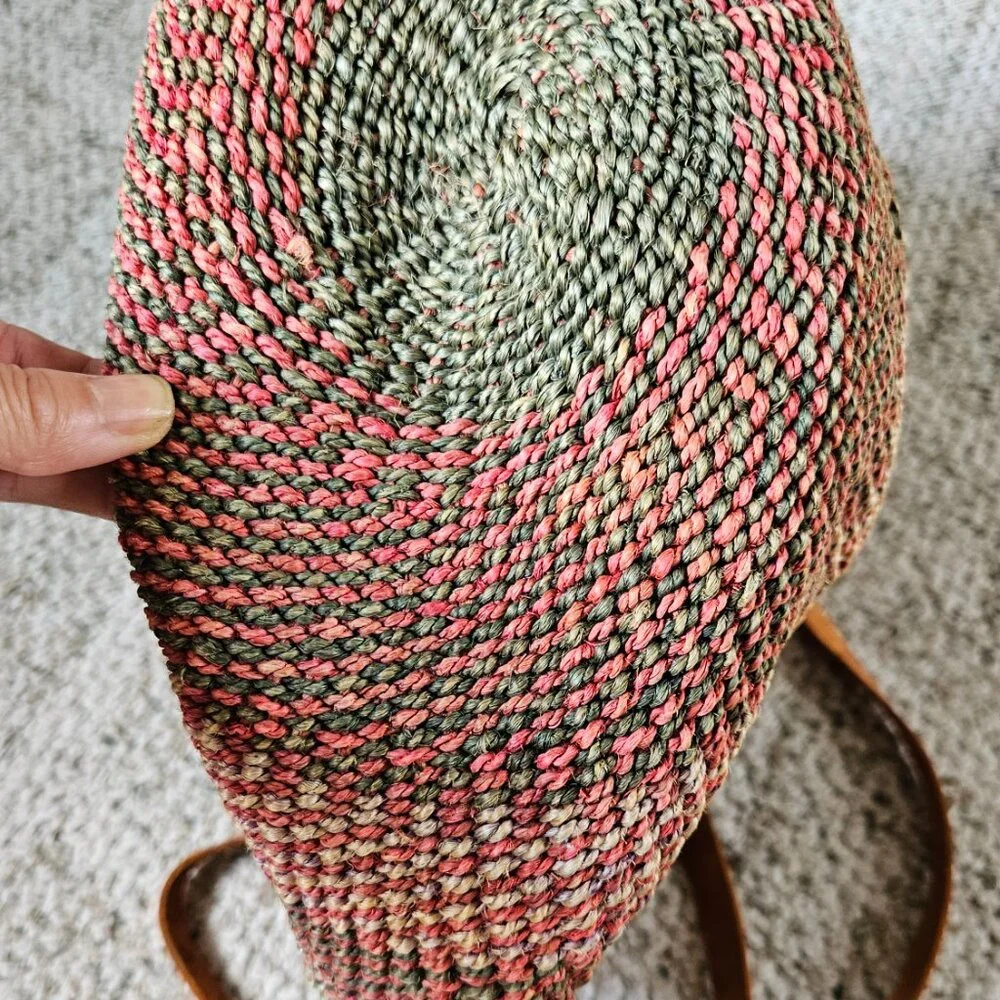 The Vintage African sisal woven market leather bag (Used) - Picture 4 of 5